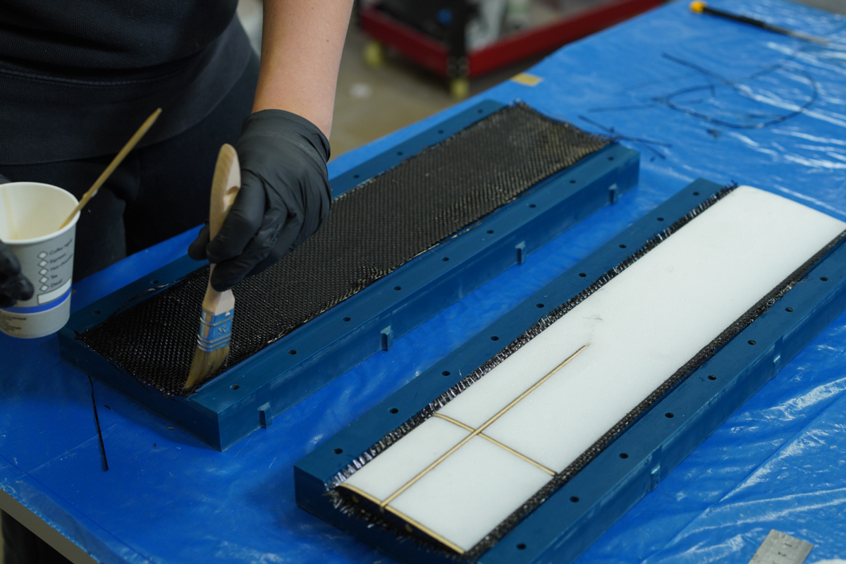 Compression moulding sandwich structure